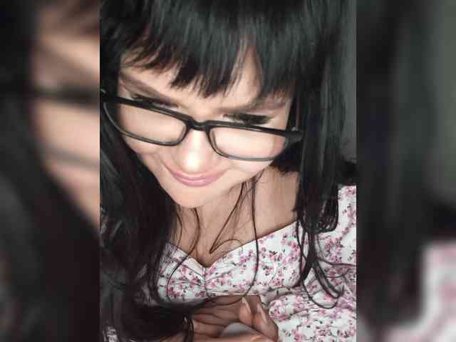 Brunetochkaaa webcam
