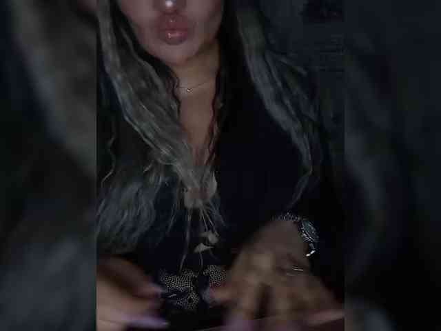 Brunetochkaaa webcam