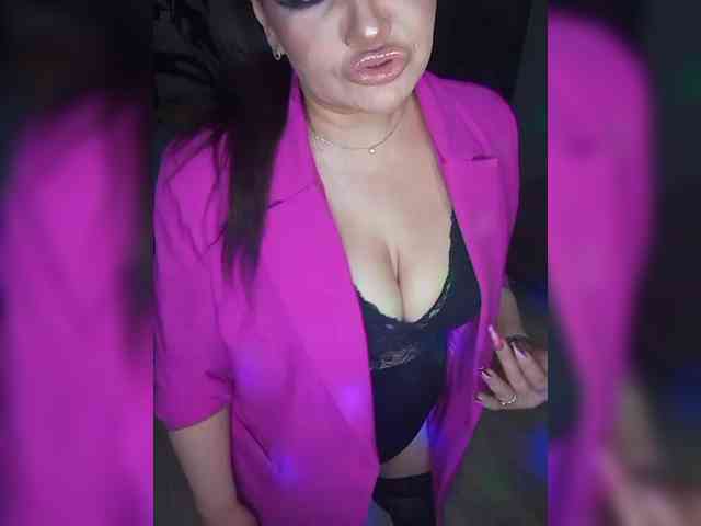 Brunetochkaaa webcam