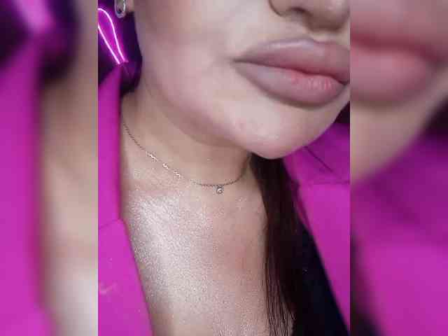 Brunetochkaaa webcam