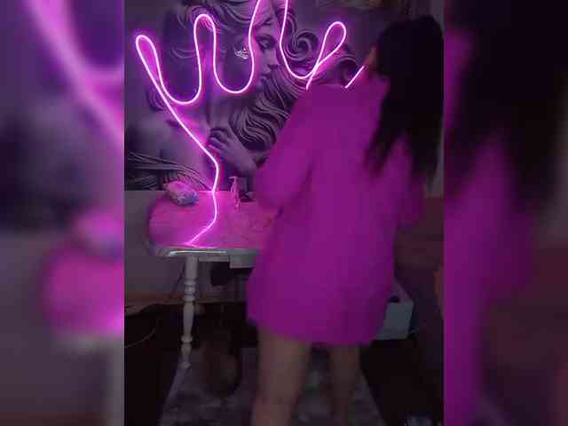 Brunetochkaaa webcam