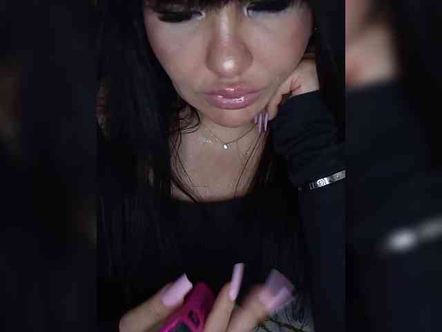 Brunetochkaaa webcam
