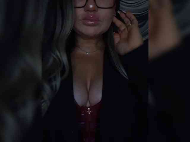 Brunetochkaaa webcam