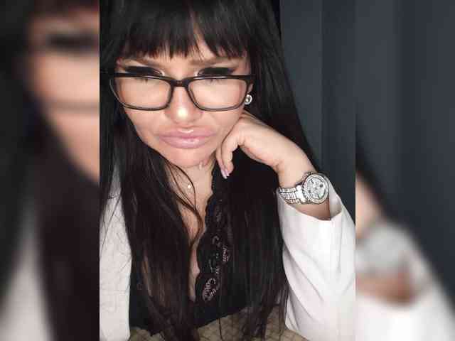 Brunetochkaaa webcam