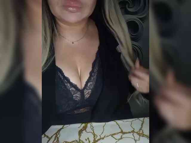 Brunetochkaaa webcam