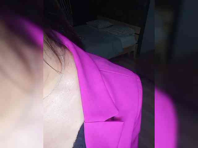 Brunetochkaaa webcam