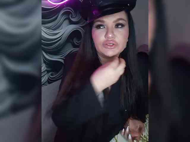 Brunetochkaaa webcam