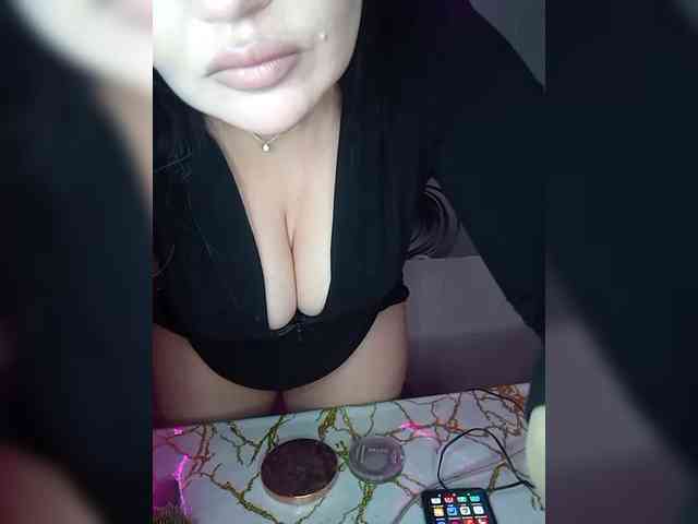 Brunetochkaaa webcam