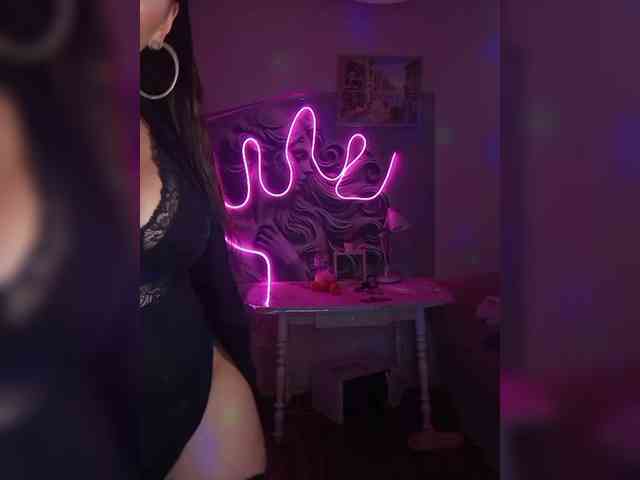 Brunetochkaaa webcam