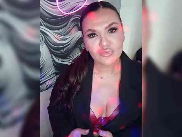 Brunetochkaaa webcam