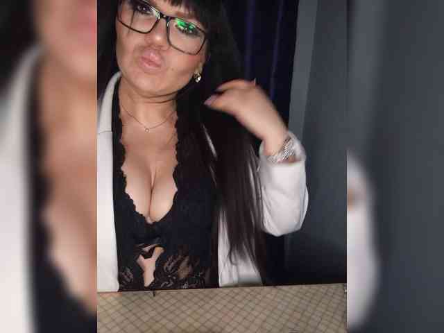 Brunetochkaaa webcam