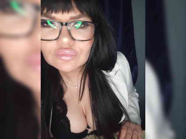 Brunetochkaaa webcam