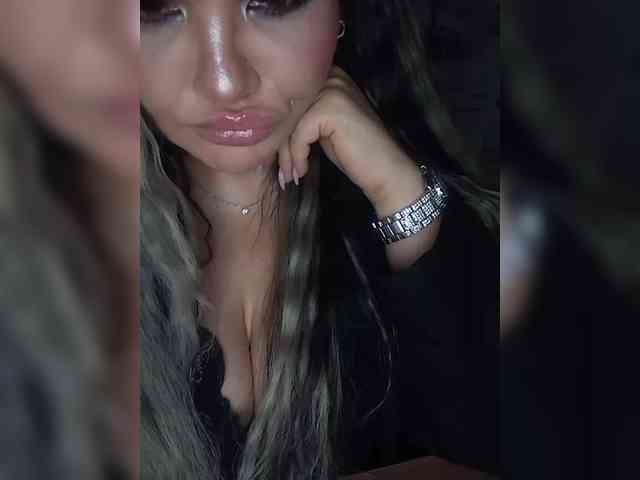 Brunetochkaaa webcam