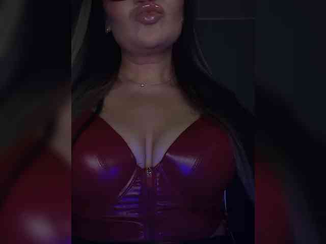 Brunetochkaaa webcam