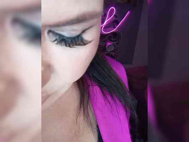 Brunetochkaaa webcam