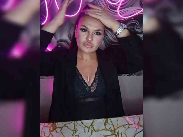 Brunetochkaaa webcam