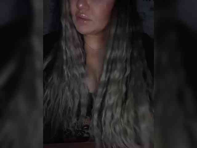 Brunetochkaaa webcam