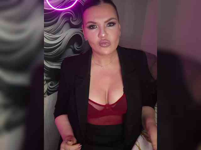 Brunetochkaaa webcam