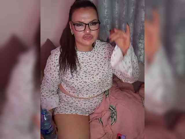 Brunetochkaaa webcam