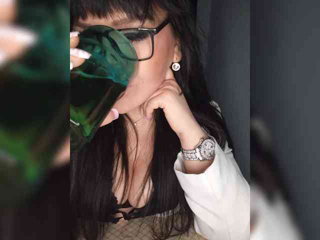 Brunetochkaaa webcam