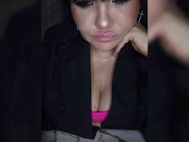 Brunetochkaaa webcam