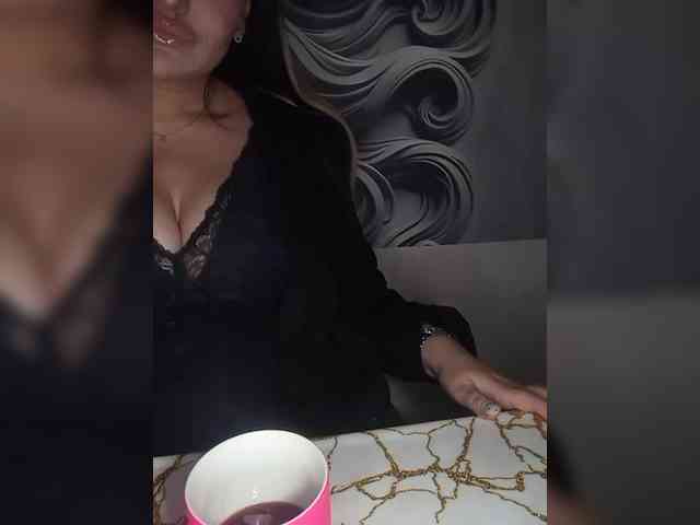 Brunetochkaaa webcam