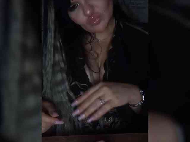 Brunetochkaaa webcam