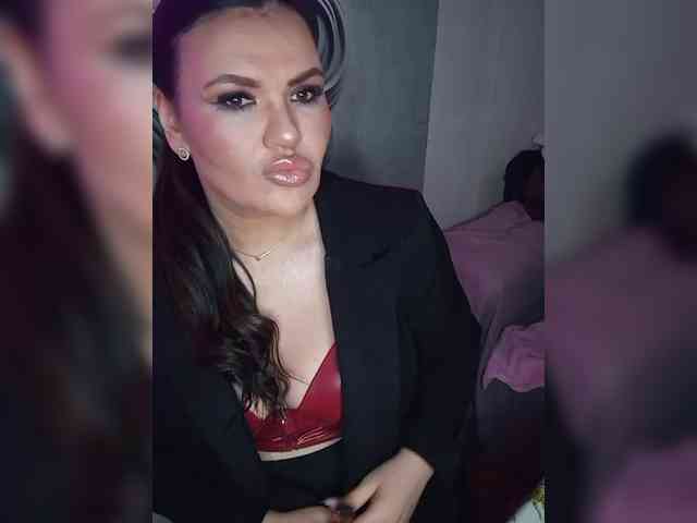 Brunetochkaaa webcam