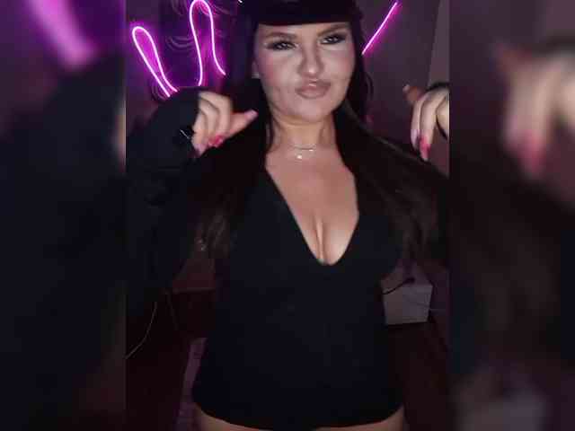 Brunetochkaaa webcam