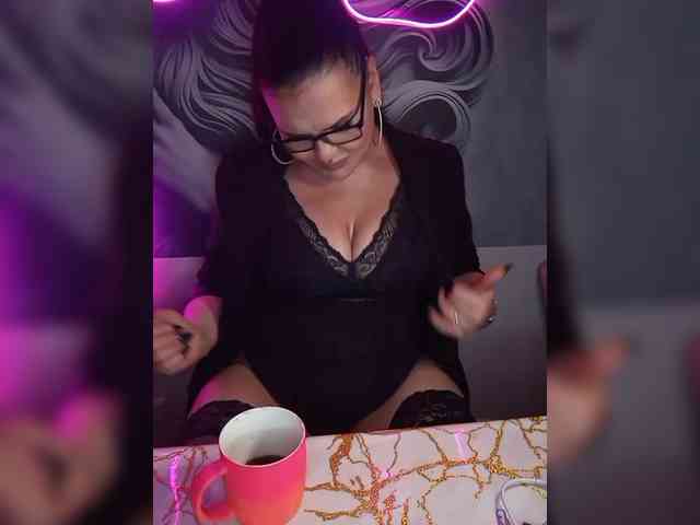 Brunetochkaaa webcam