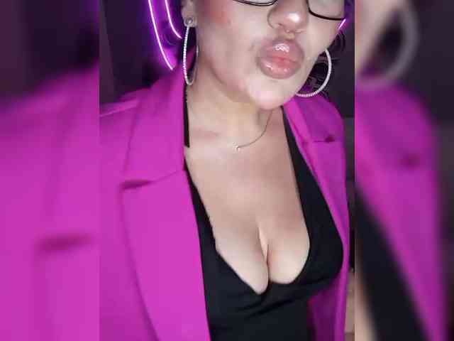 Brunetochkaaa webcam