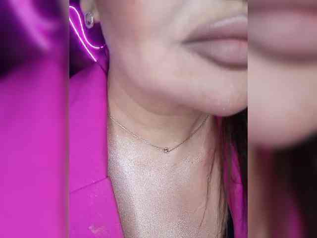 Brunetochkaaa webcam