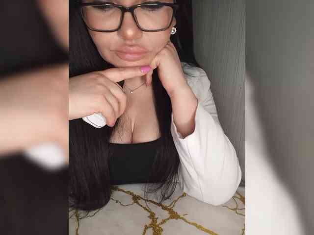 Brunetochkaaa webcam