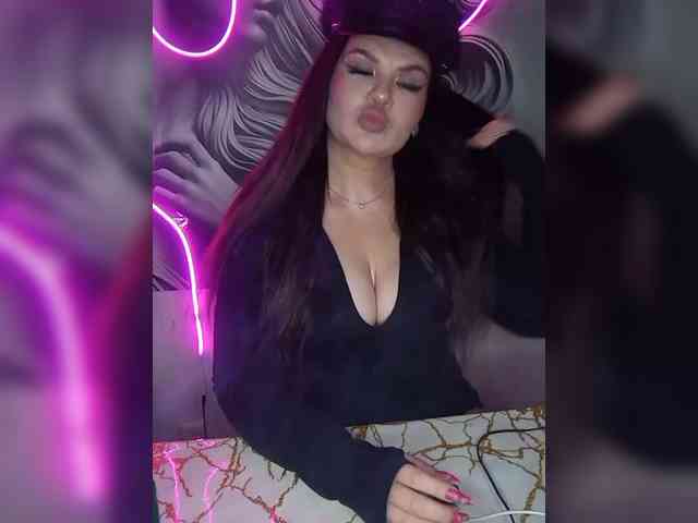 Brunetochkaaa webcam