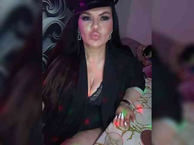 Brunetochkaaa webcam