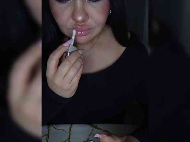 Brunetochkaaa webcam