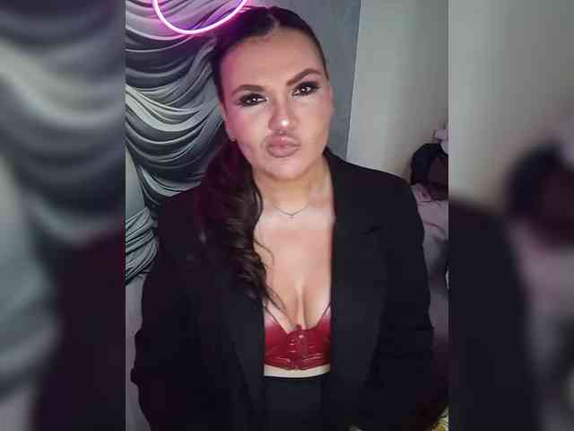 Brunetochkaaa webcam