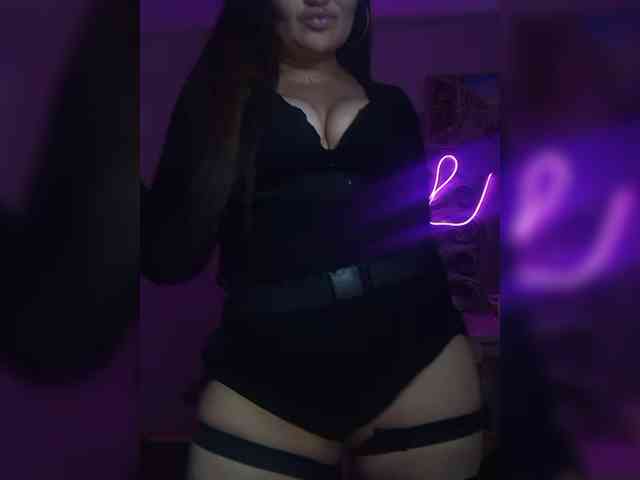 Brunetochkaaa webcam