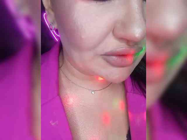 Brunetochkaaa webcam