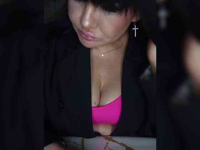 Brunetochkaaa webcam