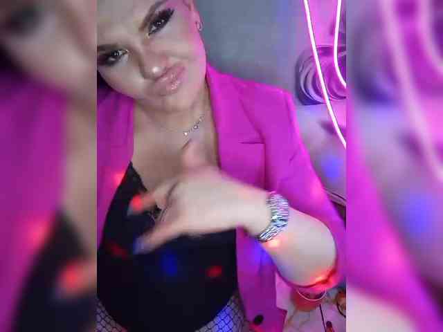 Brunetochkaaa webcam