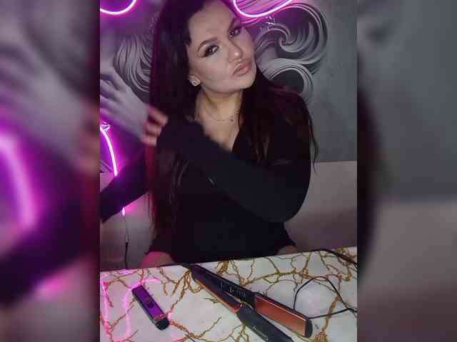 Brunetochkaaa webcam