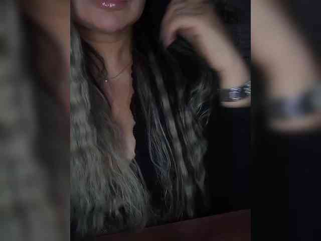 Brunetochkaaa webcam