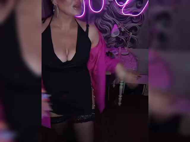 Brunetochkaaa webcam