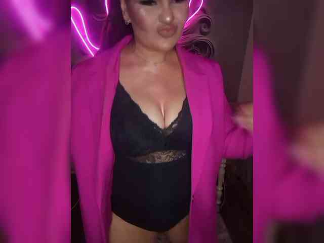 Brunetochkaaa webcam