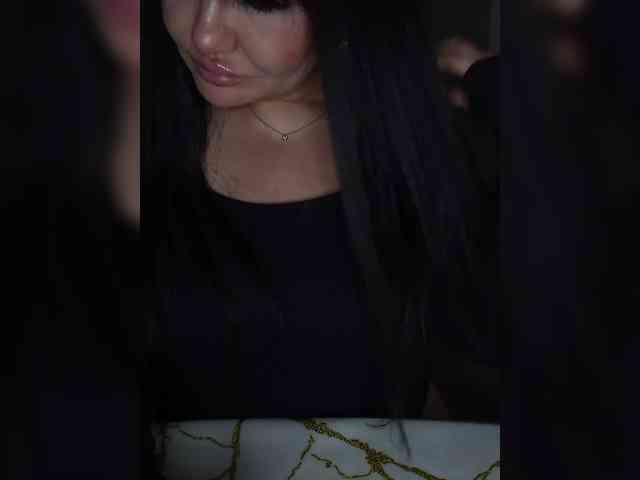 Brunetochkaaa webcam