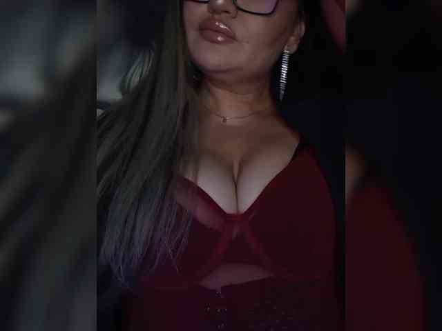 Brunetochkaaa webcam