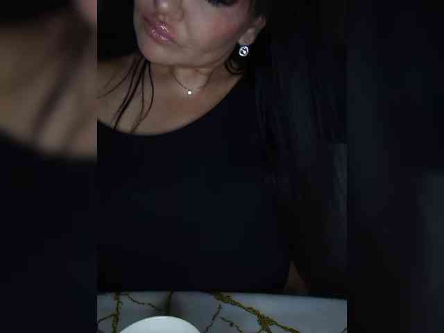 Brunetochkaaa webcam