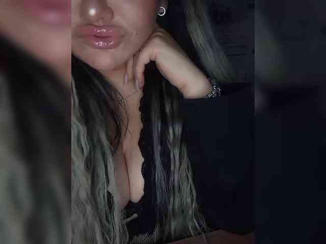 Brunetochkaaa webcam