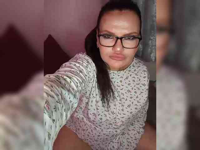 Brunetochkaaa webcam